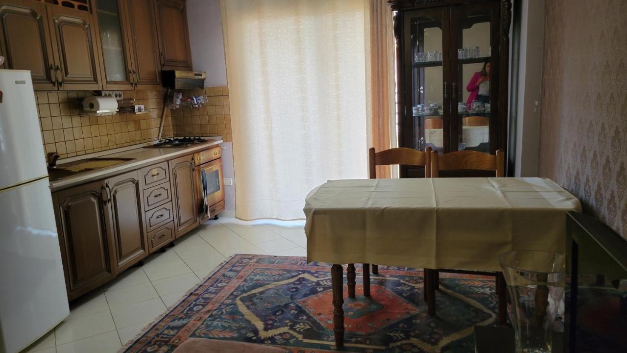 Charming Apartment Lushnje Luaran gambar
