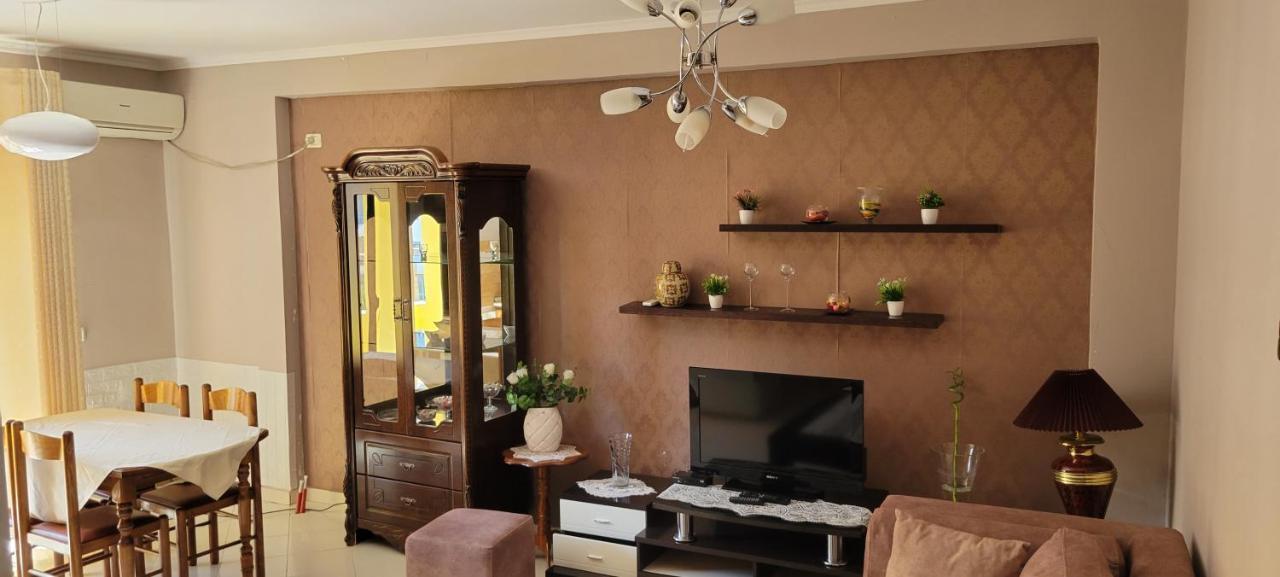 Charming Apartment Lushnje Luaran gambar